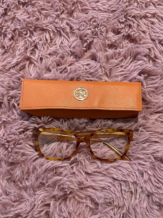 Tory Burch Accessories - Tory Burch Orange Case with Tortoiseshell Glasses